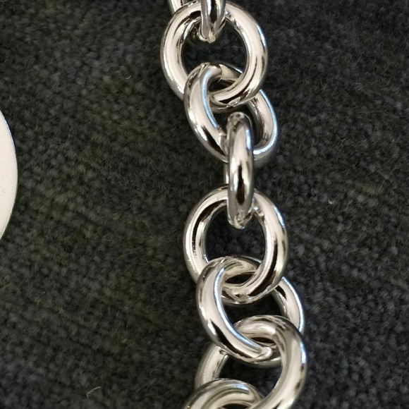 Please Return to Tiffany Round Tag Charm Bracelet in Sterling SIlver - Picture 5 of 5